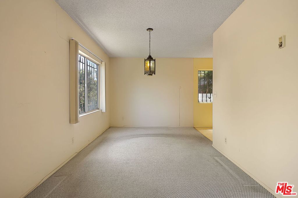 5025 Maplewood Avenue 14 Property Photo 10