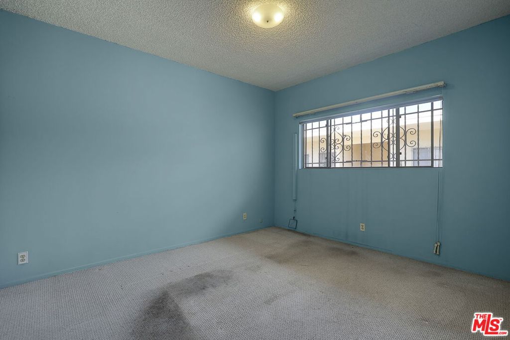 5025 Maplewood Avenue 14 Property Photo 21
