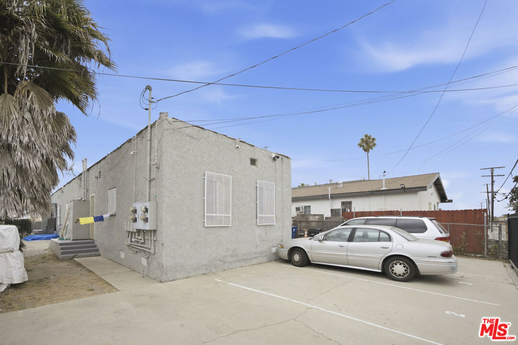 10712 S Broadway Property Photo 10
