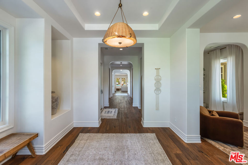 2052 Shadow Creek Drive Property Photo 3