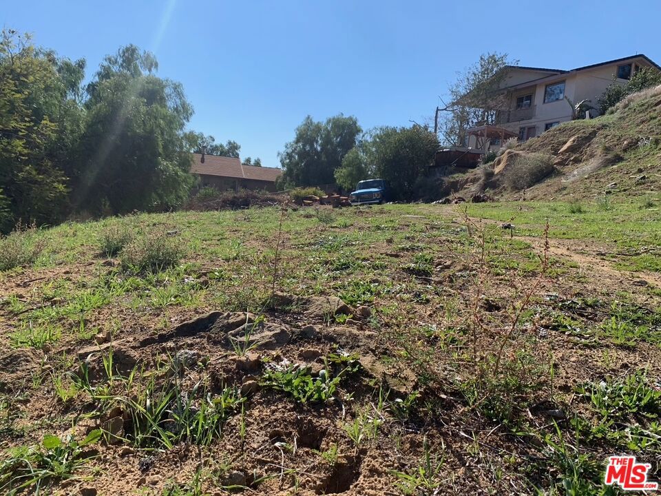 207 S La Gross Way Property Photo 1