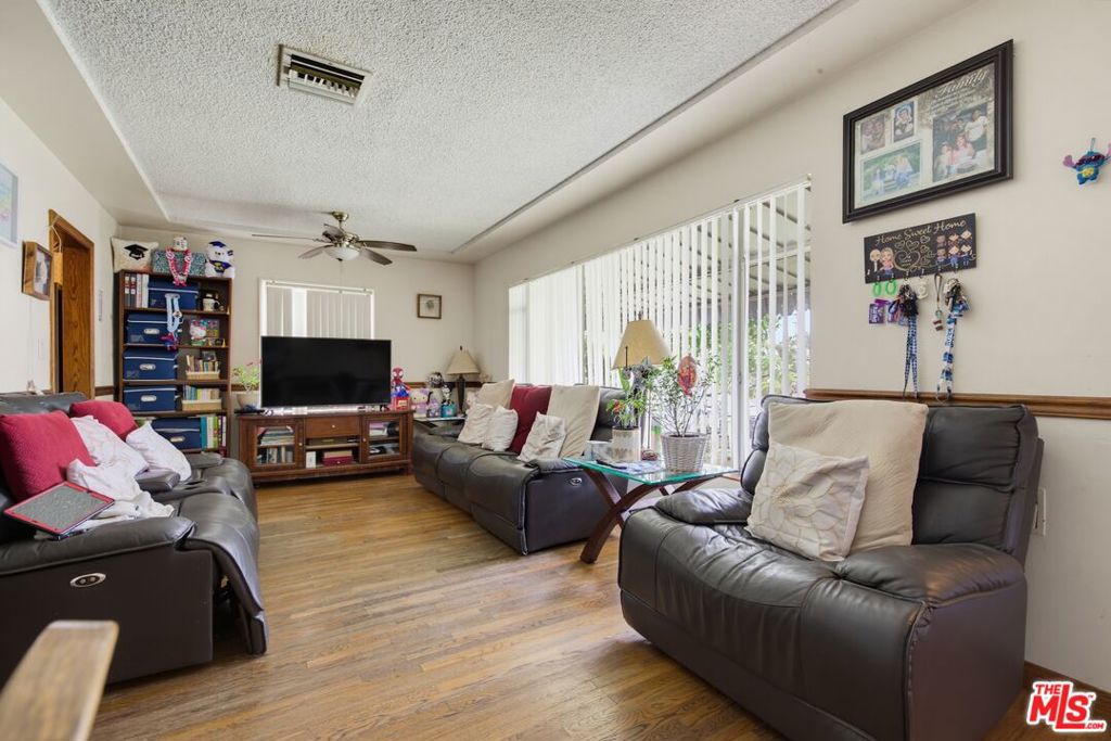 291 Simmons Avenue Property Photo 2