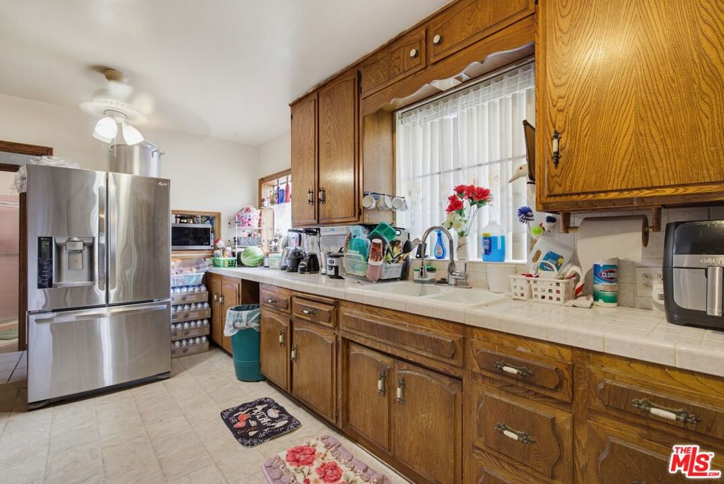 291 Simmons Avenue Property Photo 4