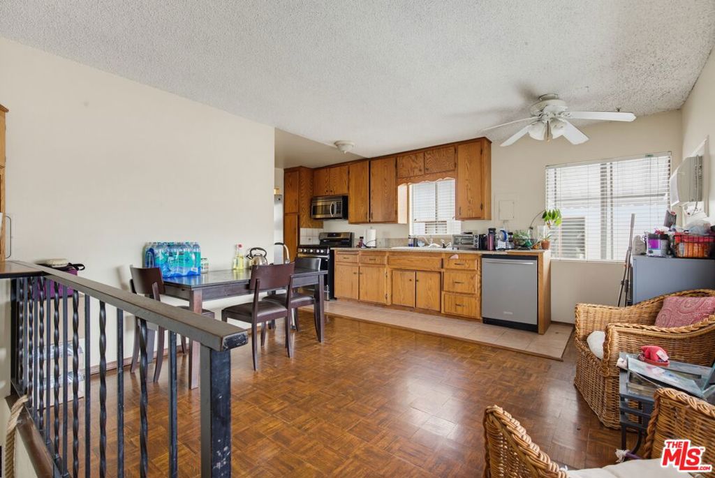 291 Simmons Avenue Property Photo 20