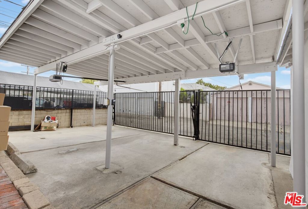 291 Simmons Avenue Property Photo 28