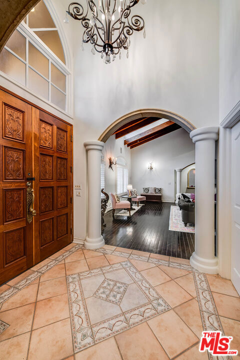 4063 Benedict Canyon Drive Property Photo 8