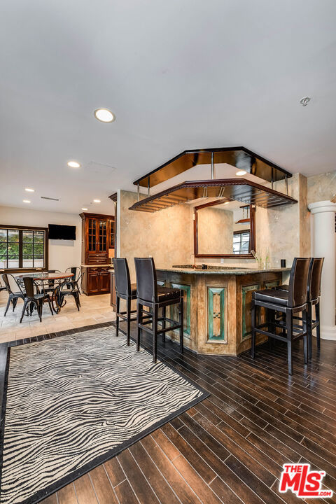 4063 Benedict Canyon Drive Property Photo 15