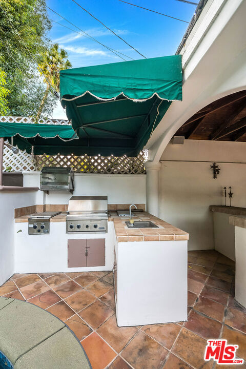 4063 Benedict Canyon Drive Property Photo 26