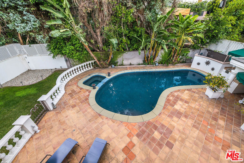 4063 Benedict Canyon Drive Property Photo 45