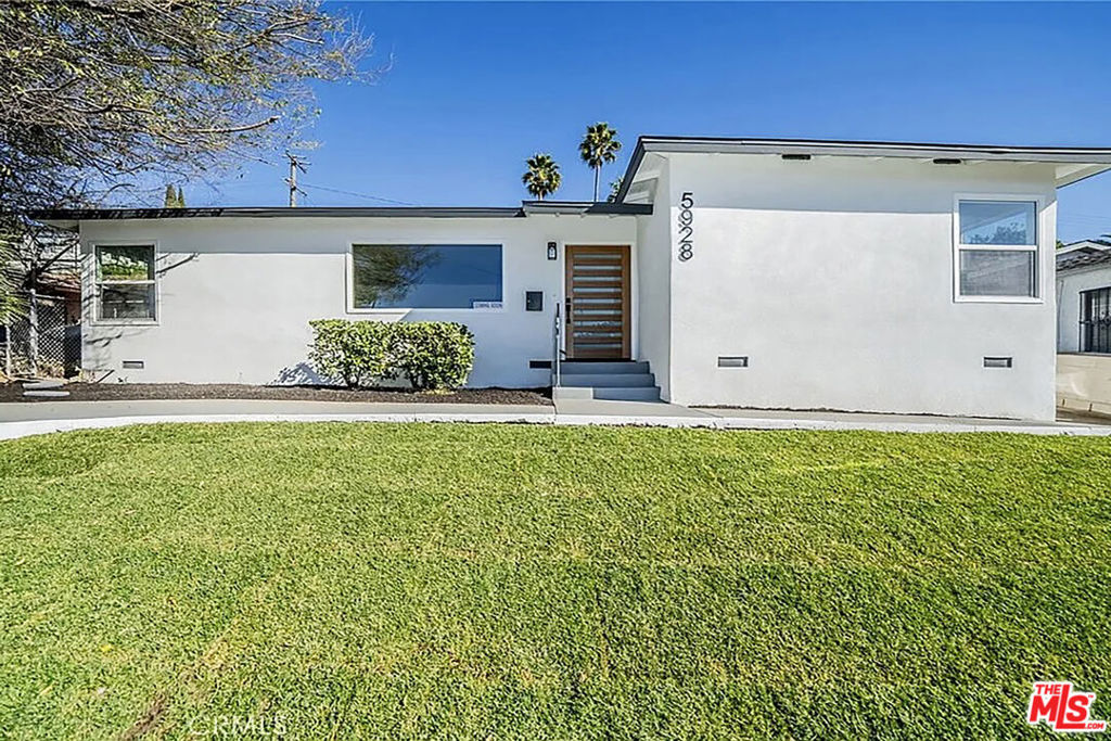 5928 S La Brea Avenue Property Photo 1