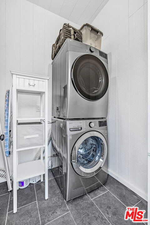 712 Crestmoore Place A Property Photo 28