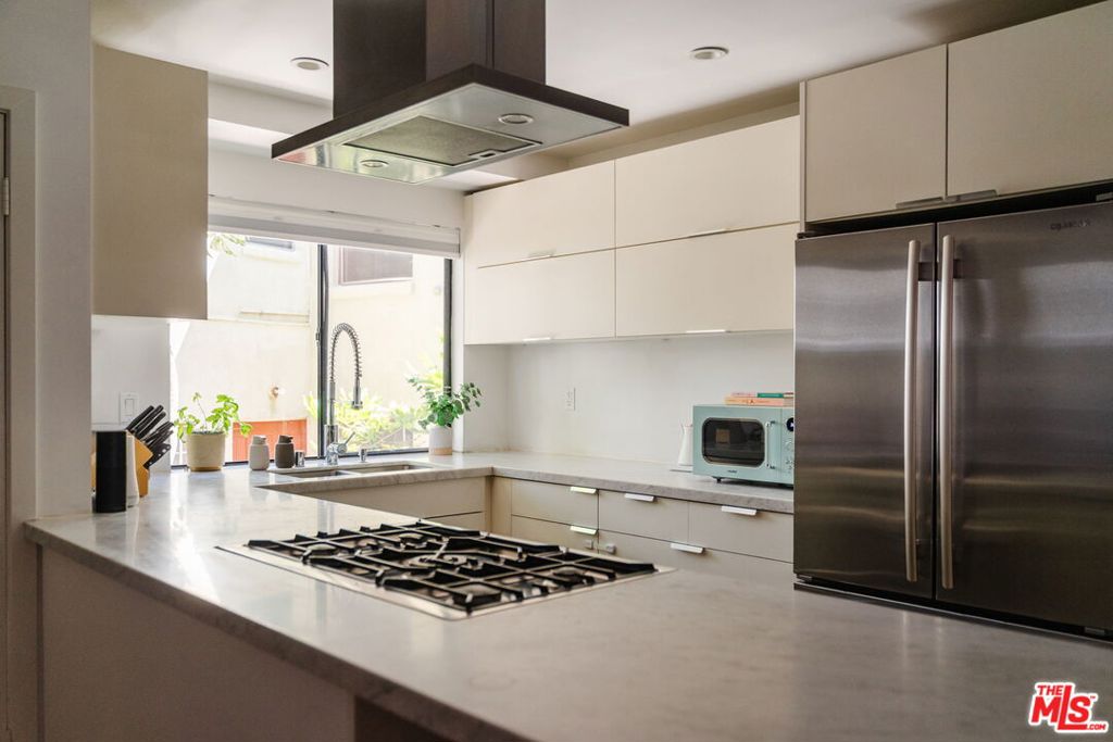 2600 Abbot Kinney Boulevard 6 Property Photo 5