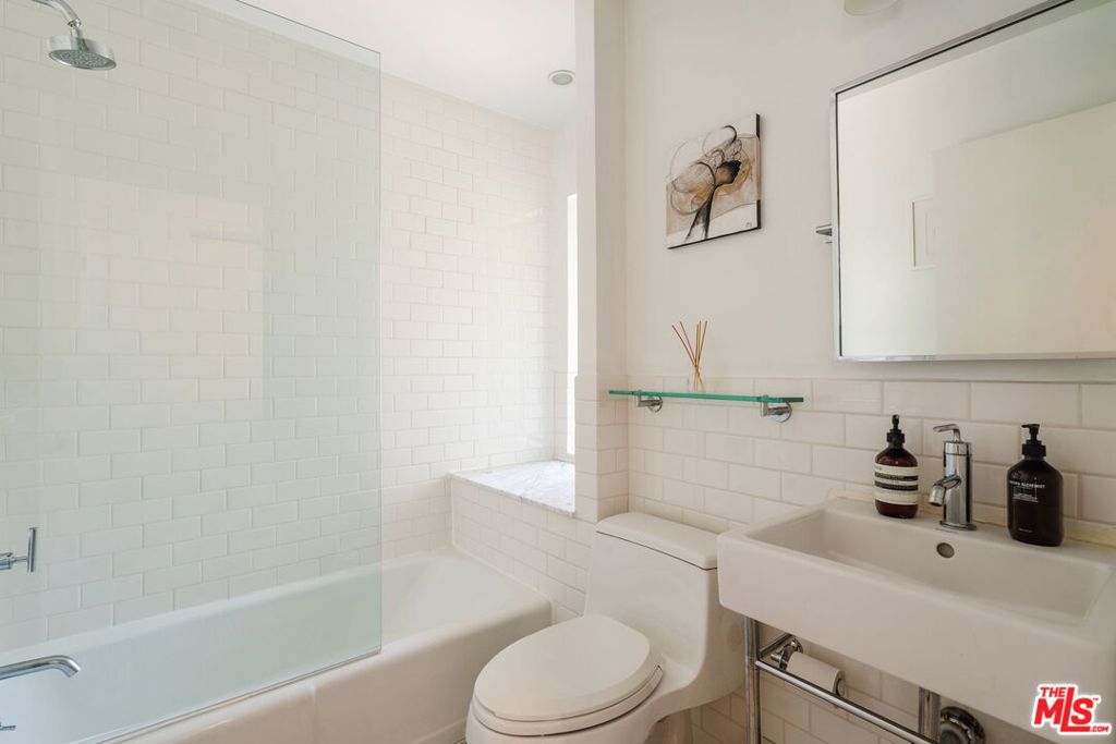 2600 Abbot Kinney Boulevard 6 Property Photo 17