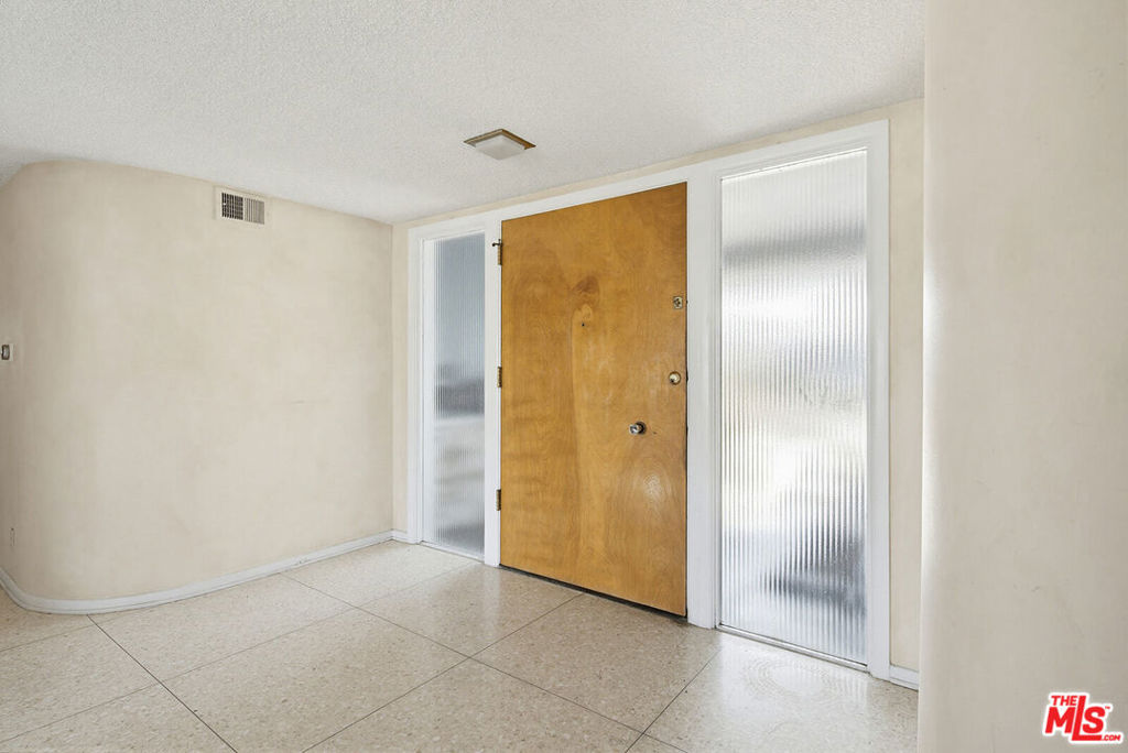 4107 Punta Alta Drive Property Photo 5