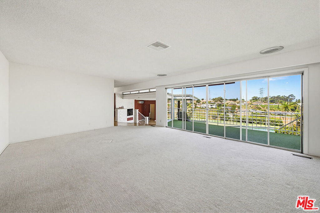 4107 Punta Alta Drive Property Photo 8
