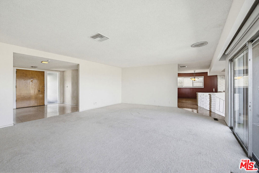 4107 Punta Alta Drive Property Photo 9