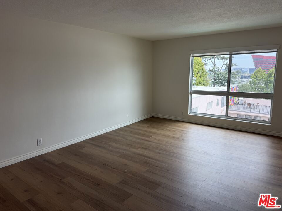 970 Palm Avenue 216 Property Photo 2