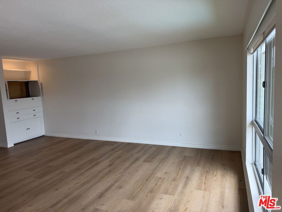 970 Palm Avenue 216 Property Photo 3