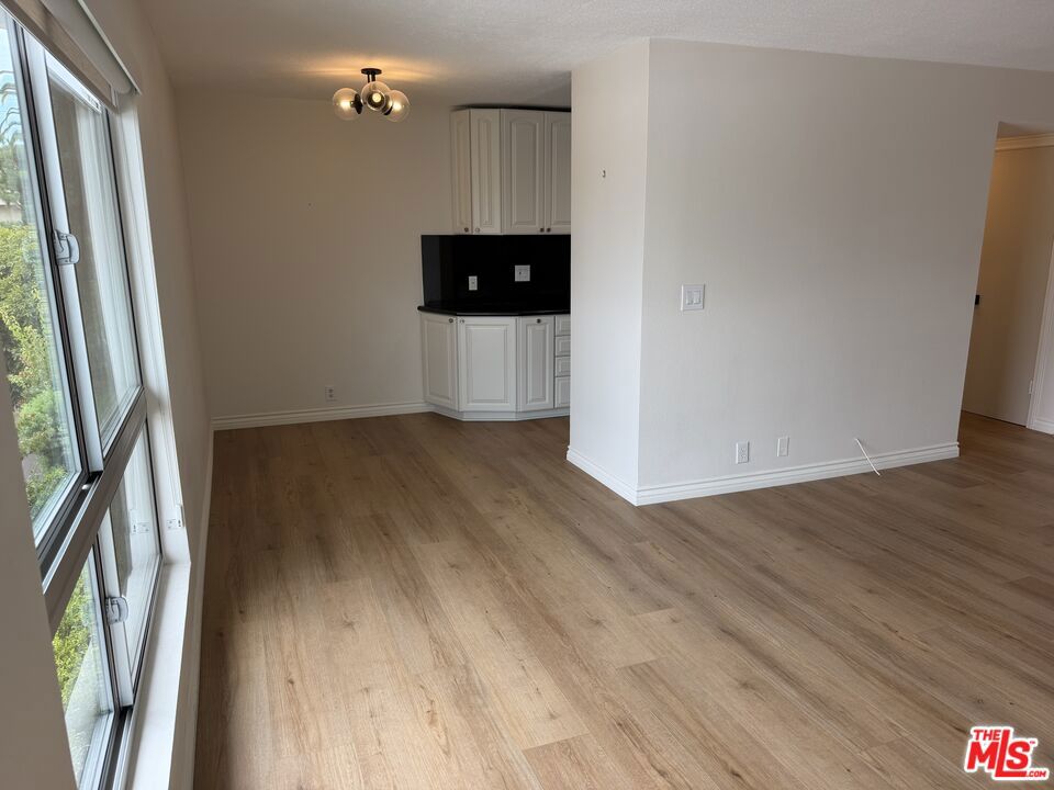 970 Palm Avenue 216 Property Photo 4
