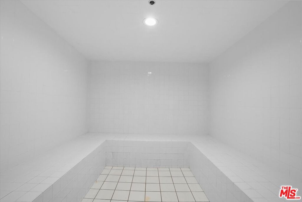 4050 Glencoe Avenue 309 Property Photo 27