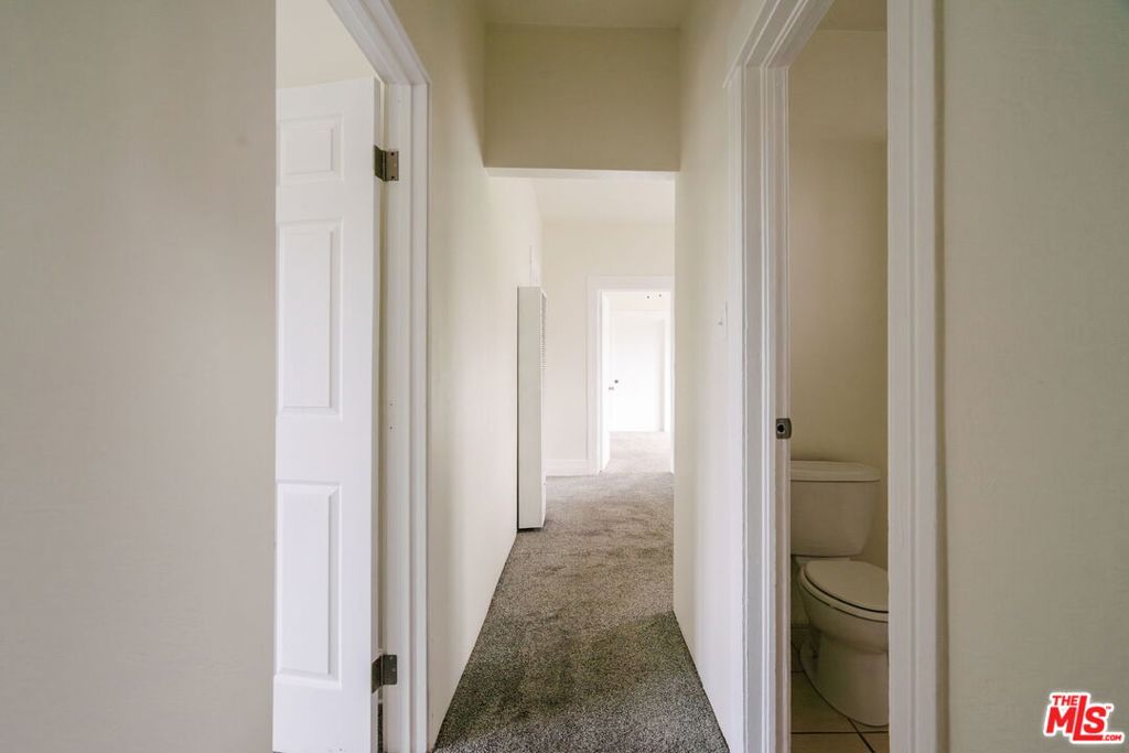 1476 W 37th Drive Property Photo 43