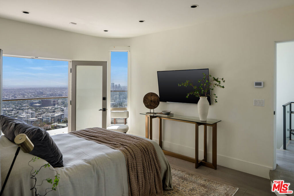 8572 Hillside Avenue Property Photo 16