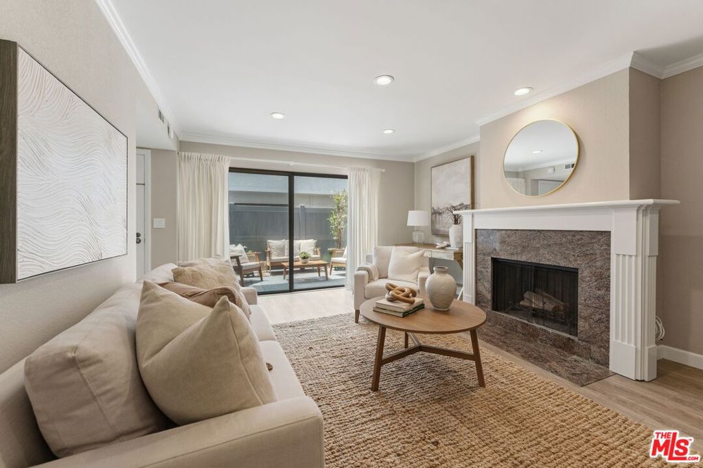 1456 Manhattan Beach Boulevard G Property Photo 5