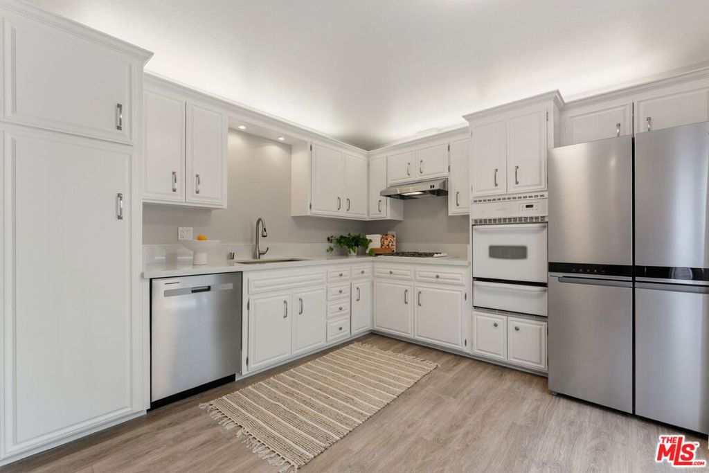 1456 Manhattan Beach Boulevard G Property Photo 11