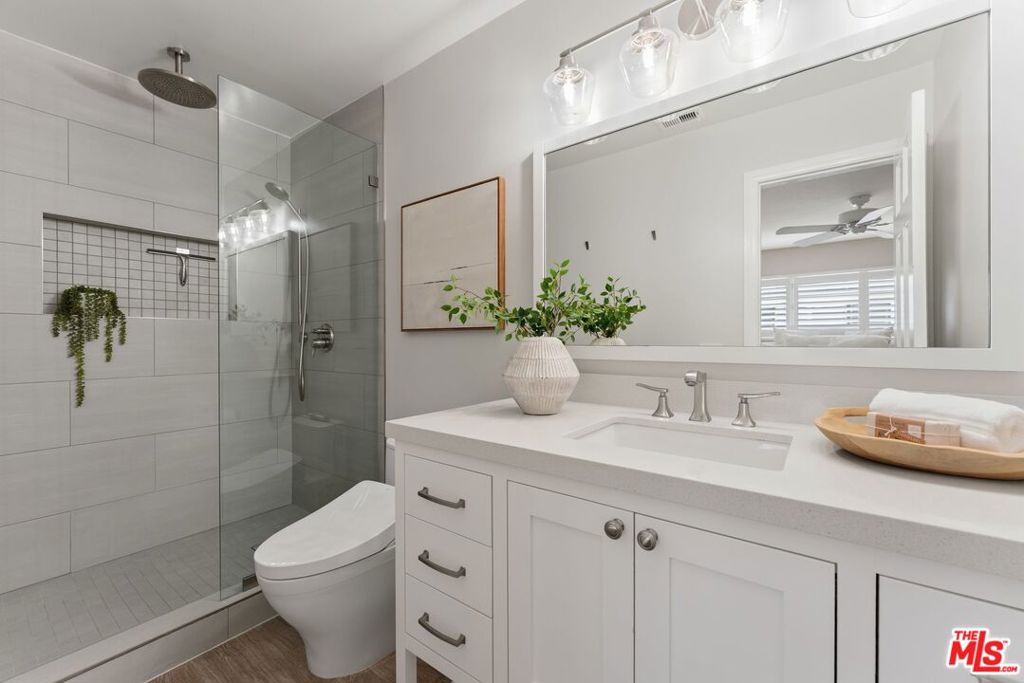1456 Manhattan Beach Boulevard G Property Photo 19