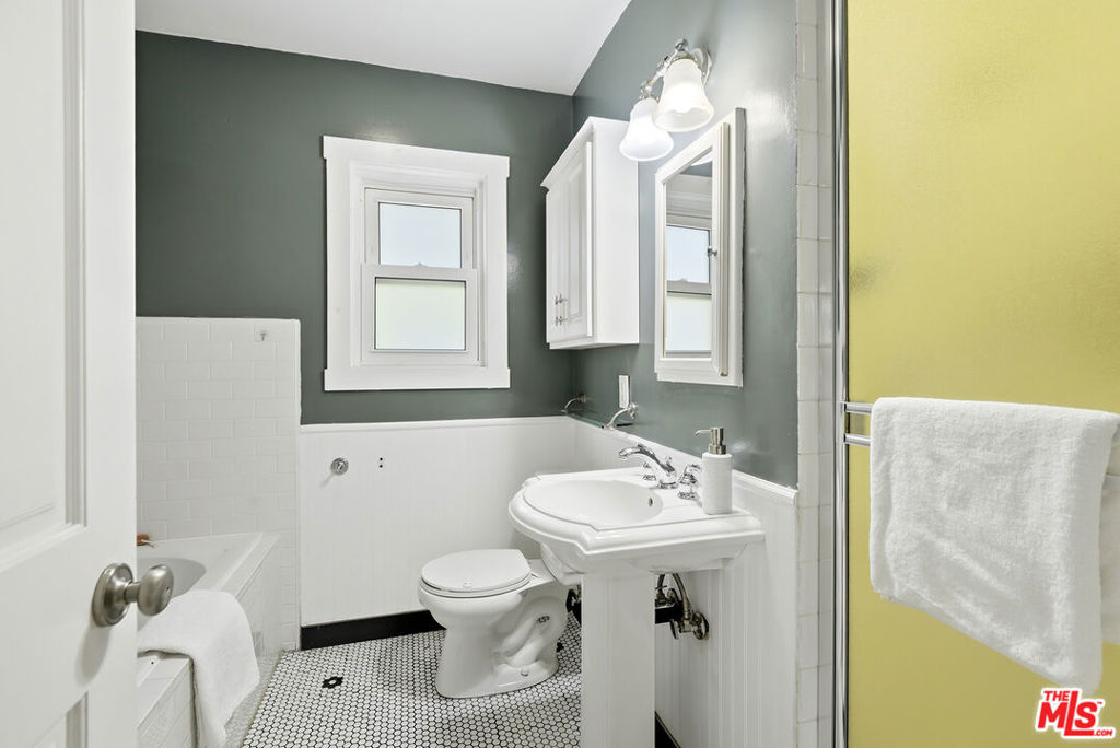 12495 Culver Boulevard Property Photo 24