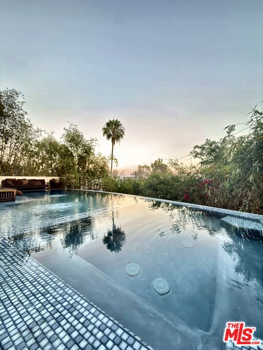 9140 St Ives Drive Property Photo 7
