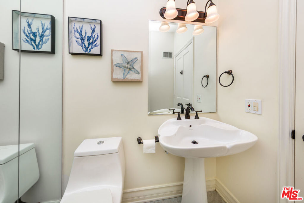3827 Berry Drive Property Photo 16