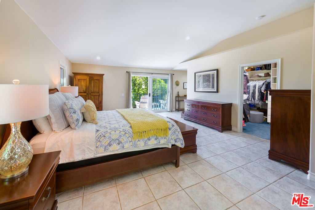 3827 Berry Drive Property Photo 18