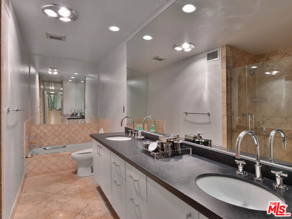 8455 Fountain Avenue 312 Property Photo 13