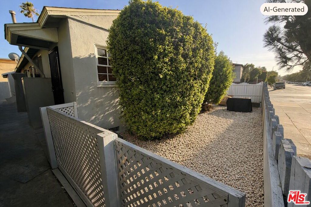 404 Venice Way Property Photo 9
