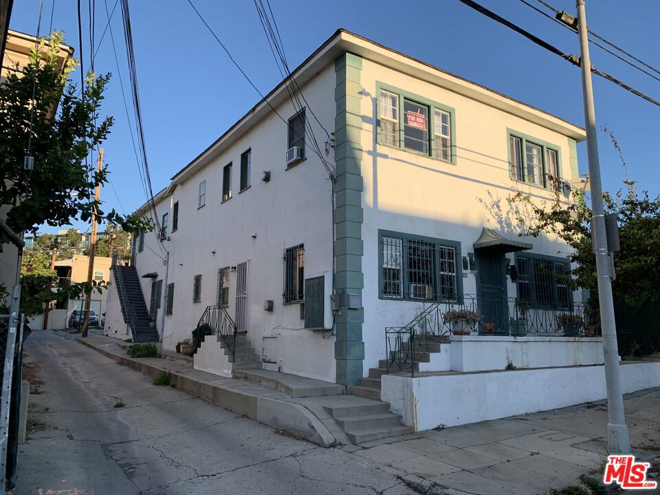 817 Centennial Street Property Photo 6