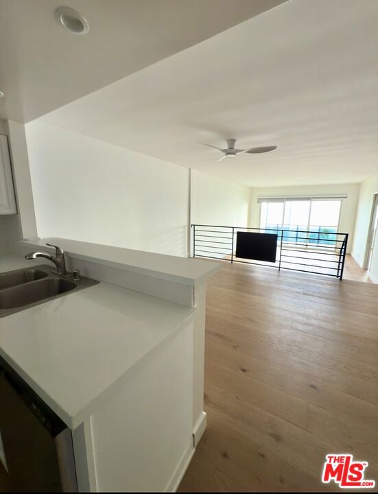 18071 Coastline Drive 16 Property Photo 7
