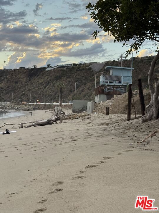 18071 Coastline Drive 16 Property Photo 27
