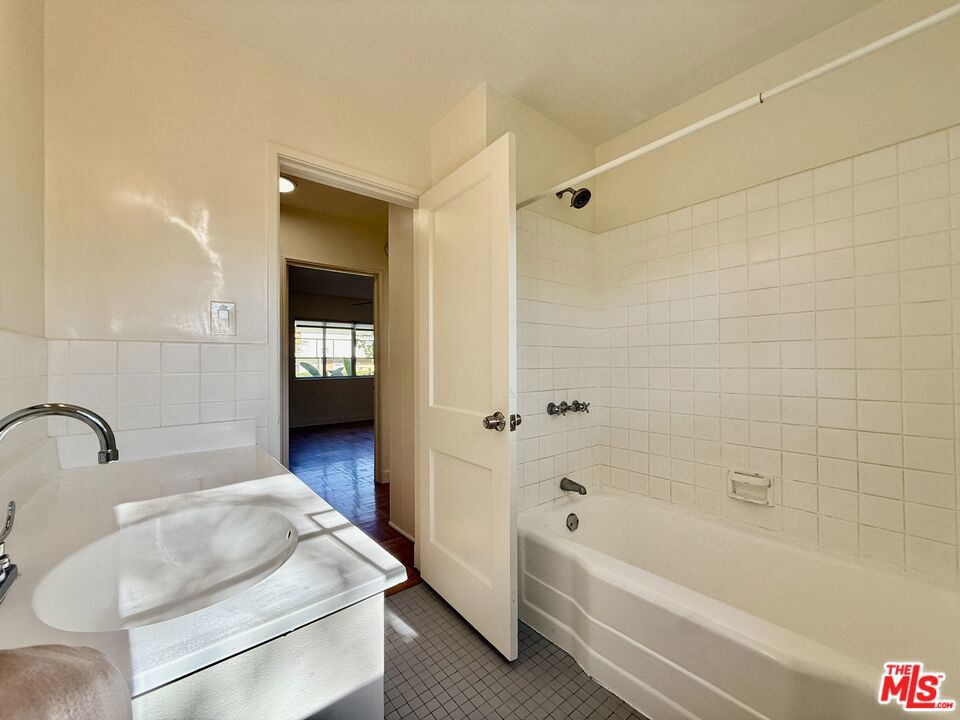 5262 Village Green Property Photo 11