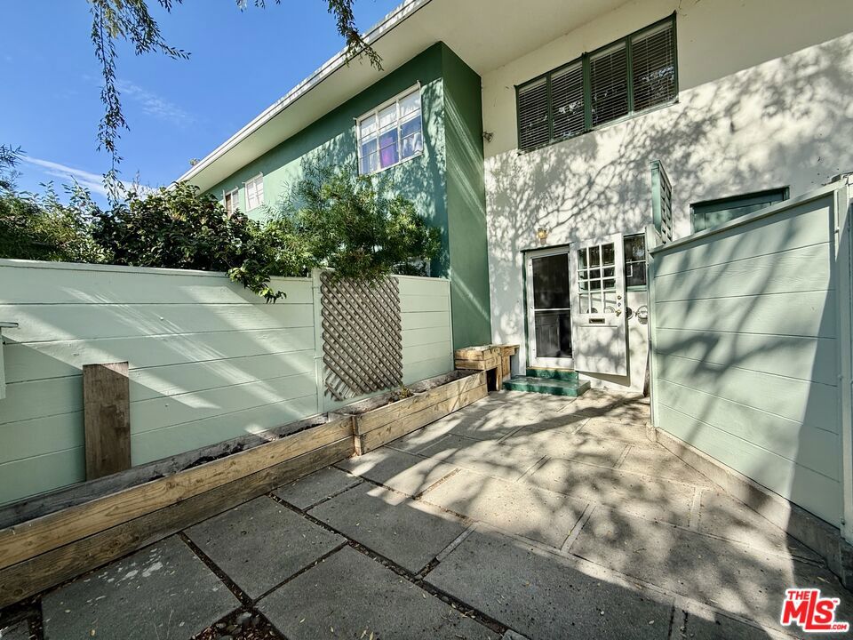 5262 Village Green Property Photo 16