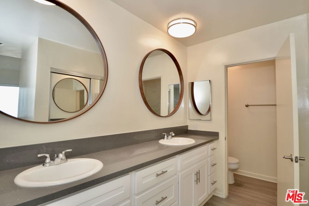 18069 Coastline Drive 10 Property Photo 2