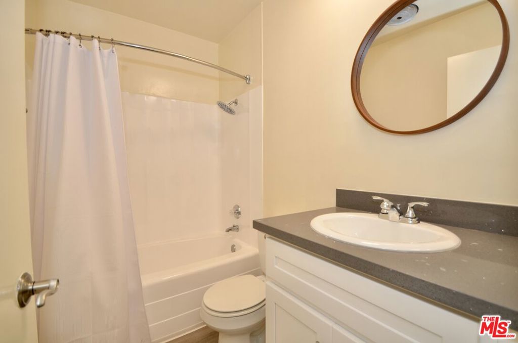 18069 Coastline Drive 10 Property Photo 4