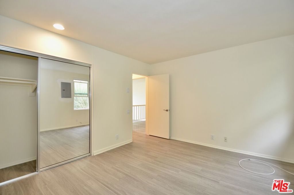 18069 Coastline Drive 10 Property Photo 6