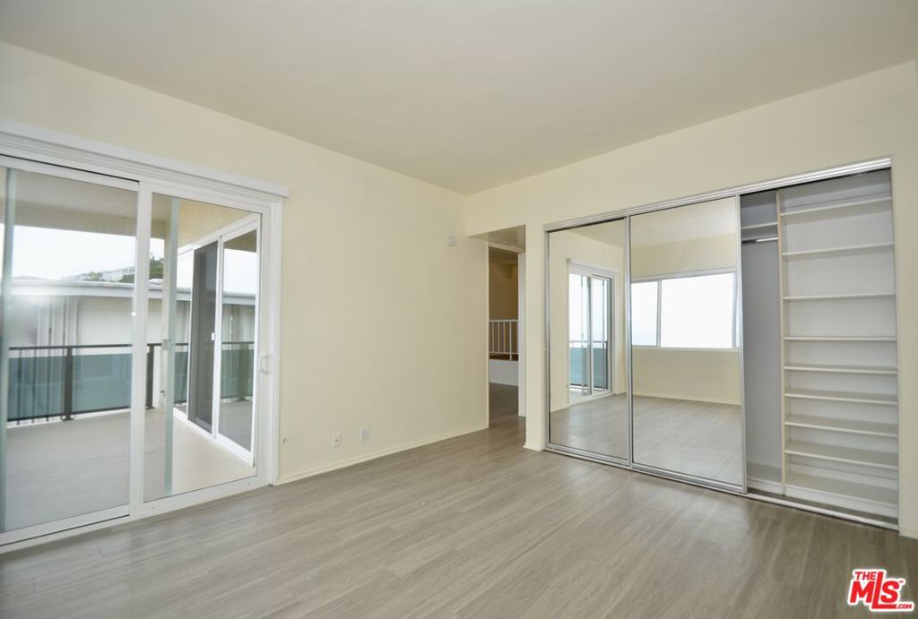 18069 Coastline Drive 10 Property Photo 9