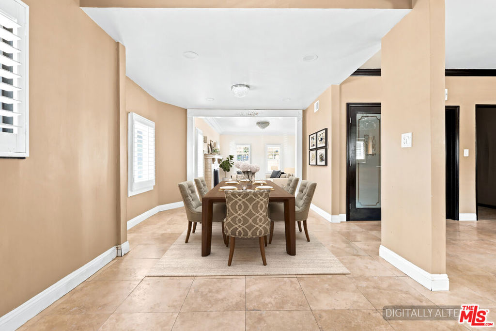 570 S Van Ness Avenue Property Photo 10