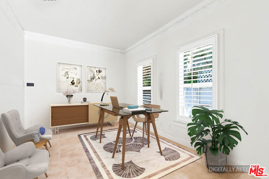 570 S Van Ness Avenue Property Photo 20