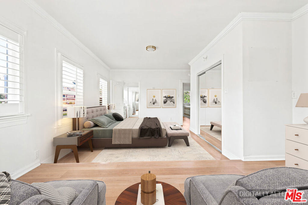 570 S Van Ness Avenue Property Photo 24