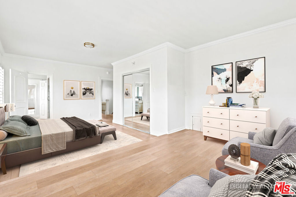 570 S Van Ness Avenue Property Photo 26