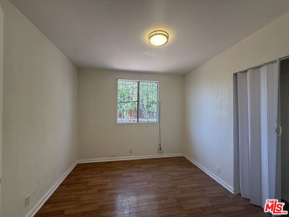 11233 Raymond Avenue Property Photo 15