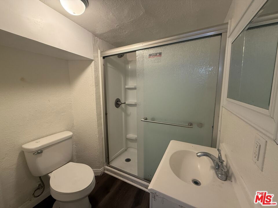 11233 Raymond Avenue Property Photo 17